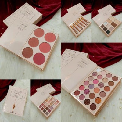 ROMCOM Eyeshadow Makeup Book